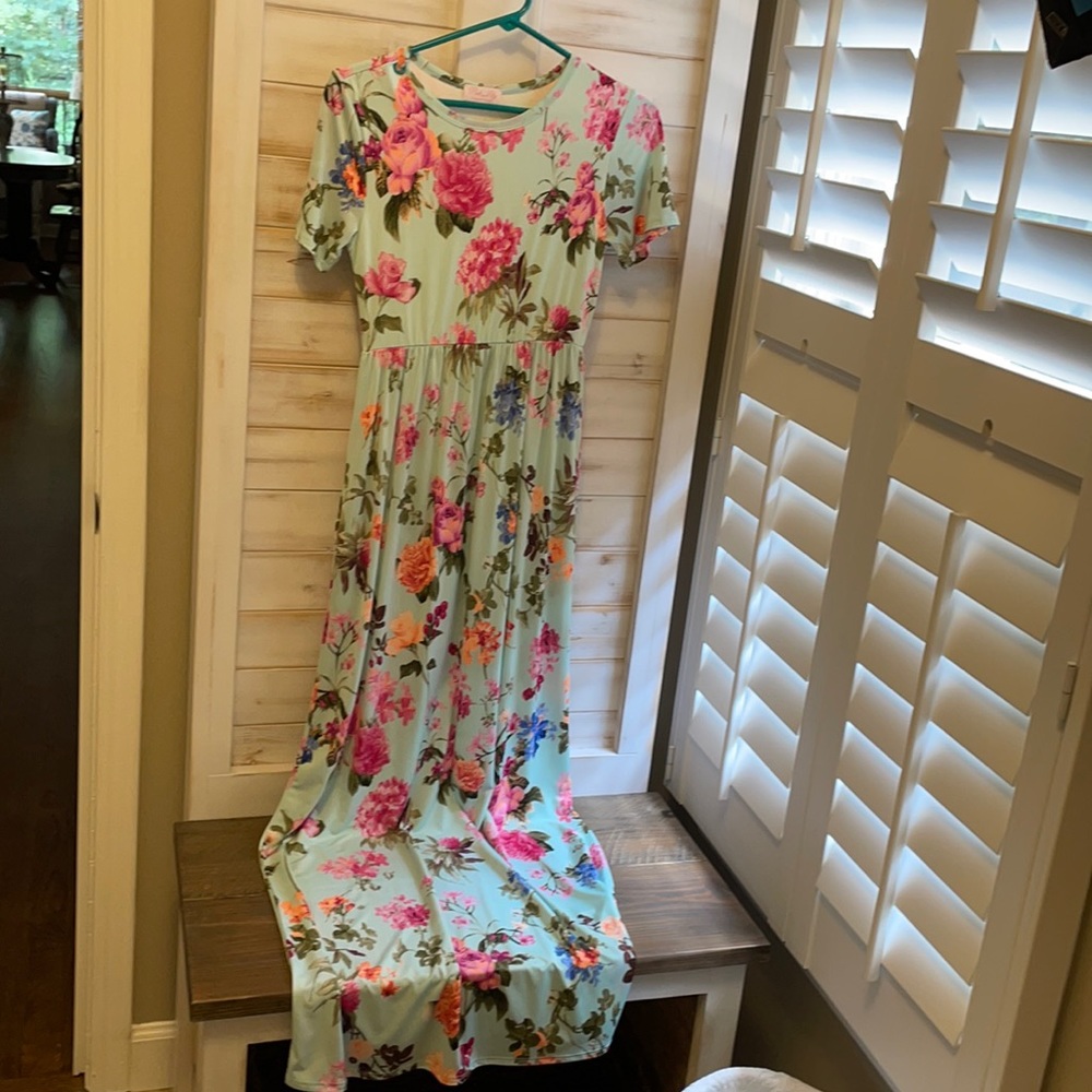 Pink Lily Maxi Dress with Pockets